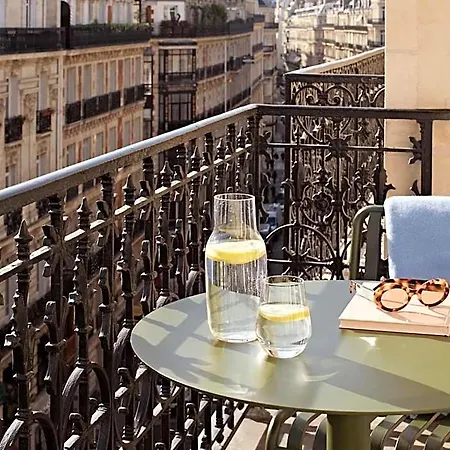 Numa Champs-elysees Aparthotel 4*