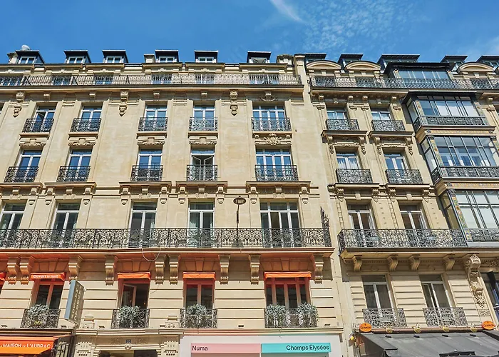 Numa Champs-élysées París