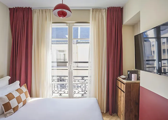 Numa Champs-élysées Apartahotel