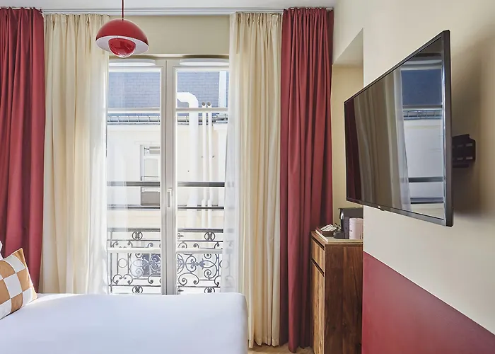 Numa Champs-elysees מלון דירות פריז