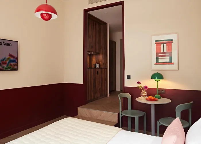 Numa Champs-élysées Apartahotel 4*