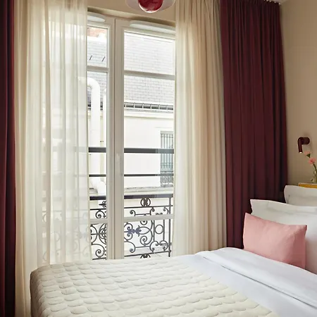 Numa Champs-elysees