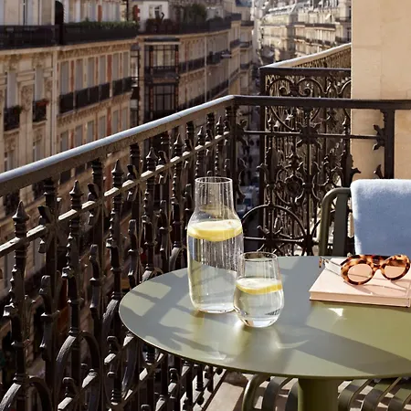 Numa Champs-elysees Aparthotel 4*